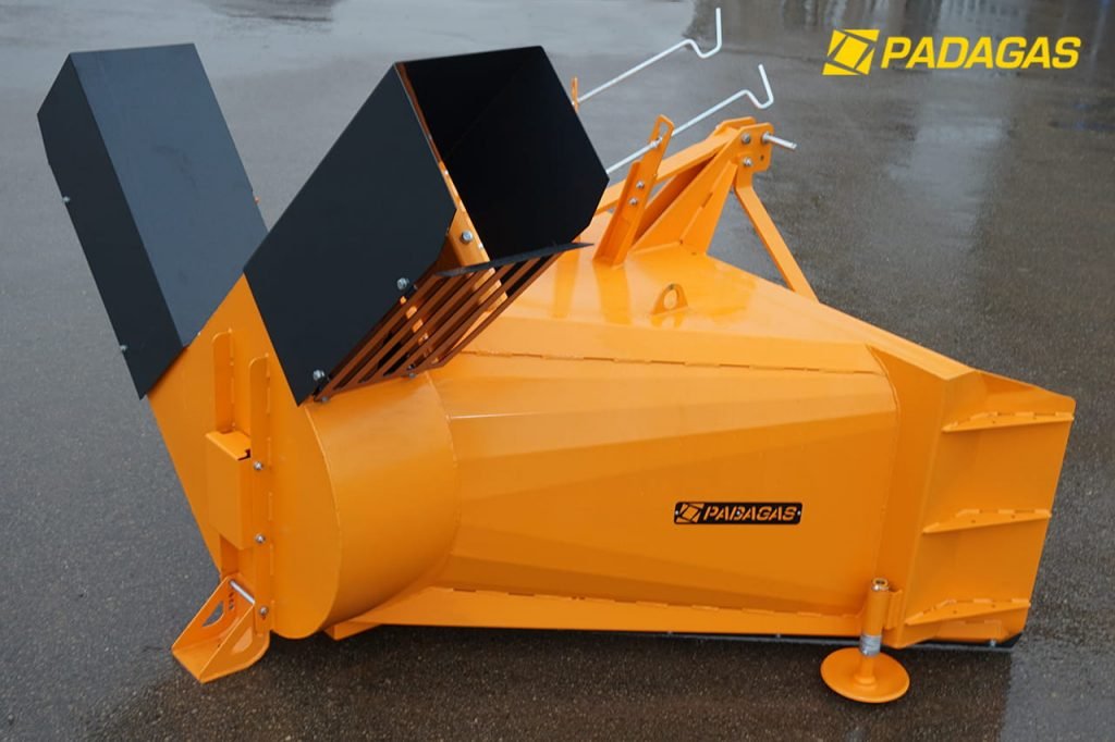 Tractor snow blower