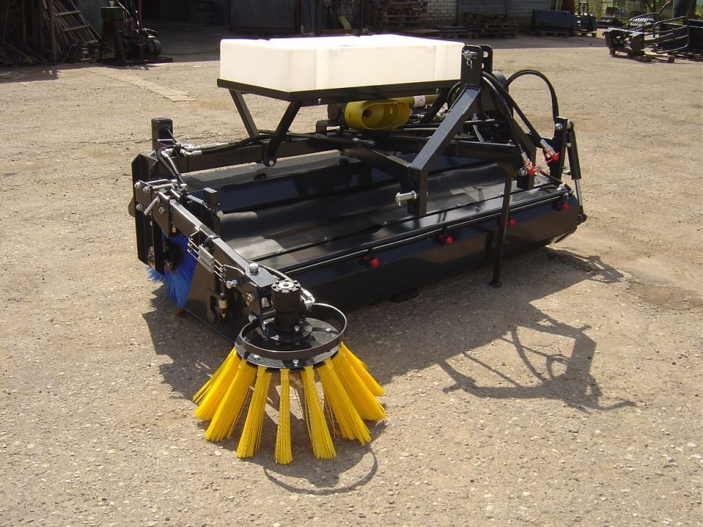 Sweeping machines FKM/GKM-BH with collection bunker for dust.