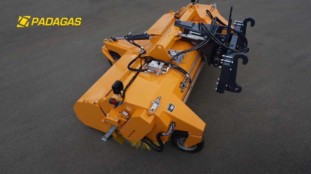 Street sweeper PG driven with PTO for tractors, loaders